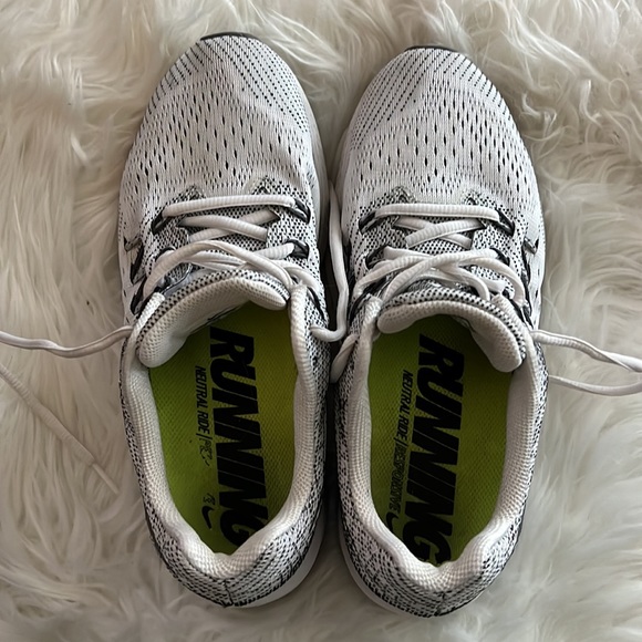 [Nike] Zoom Running Shoes - Picture 8 of 9